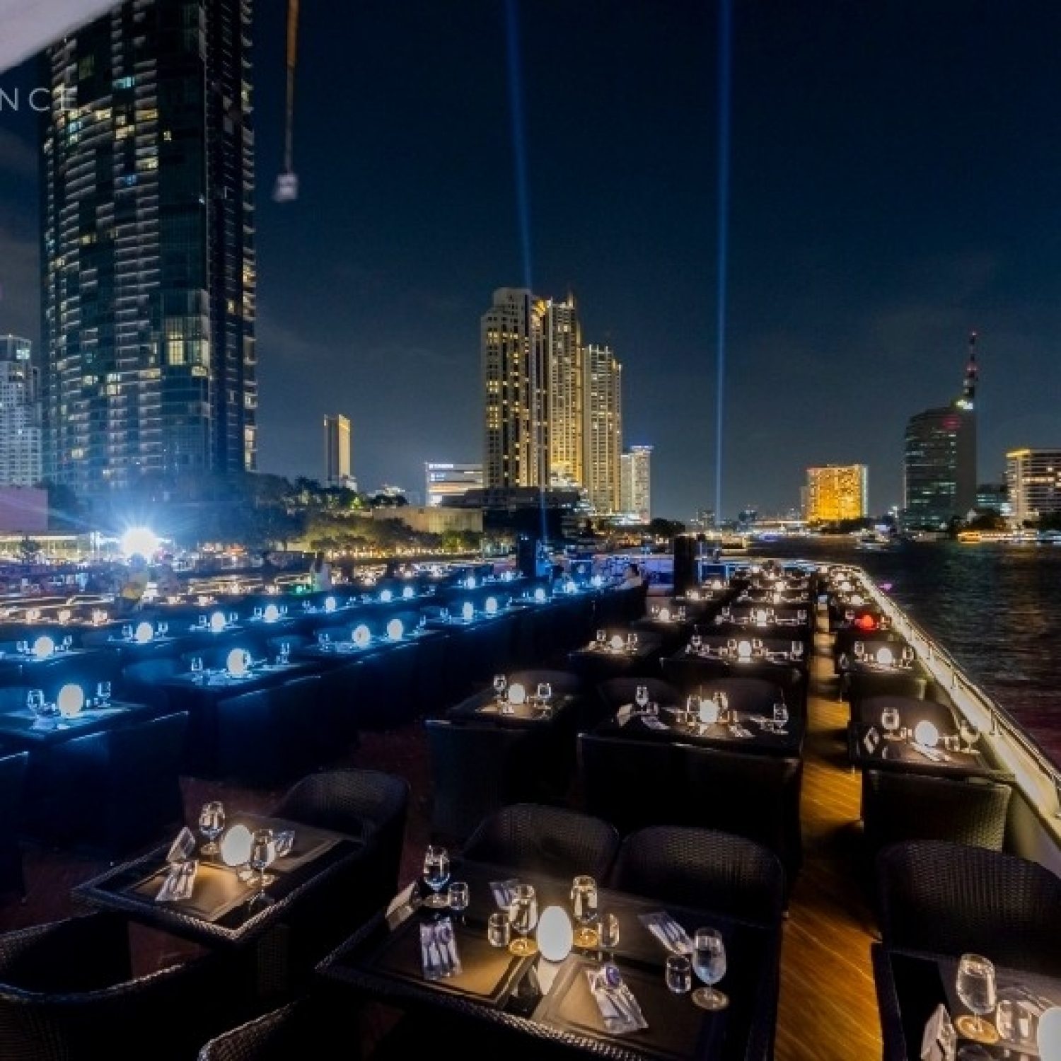 LINE_ALBUM_Rooftop-ชั้น3_๒๓๑๑๒๙_5_0