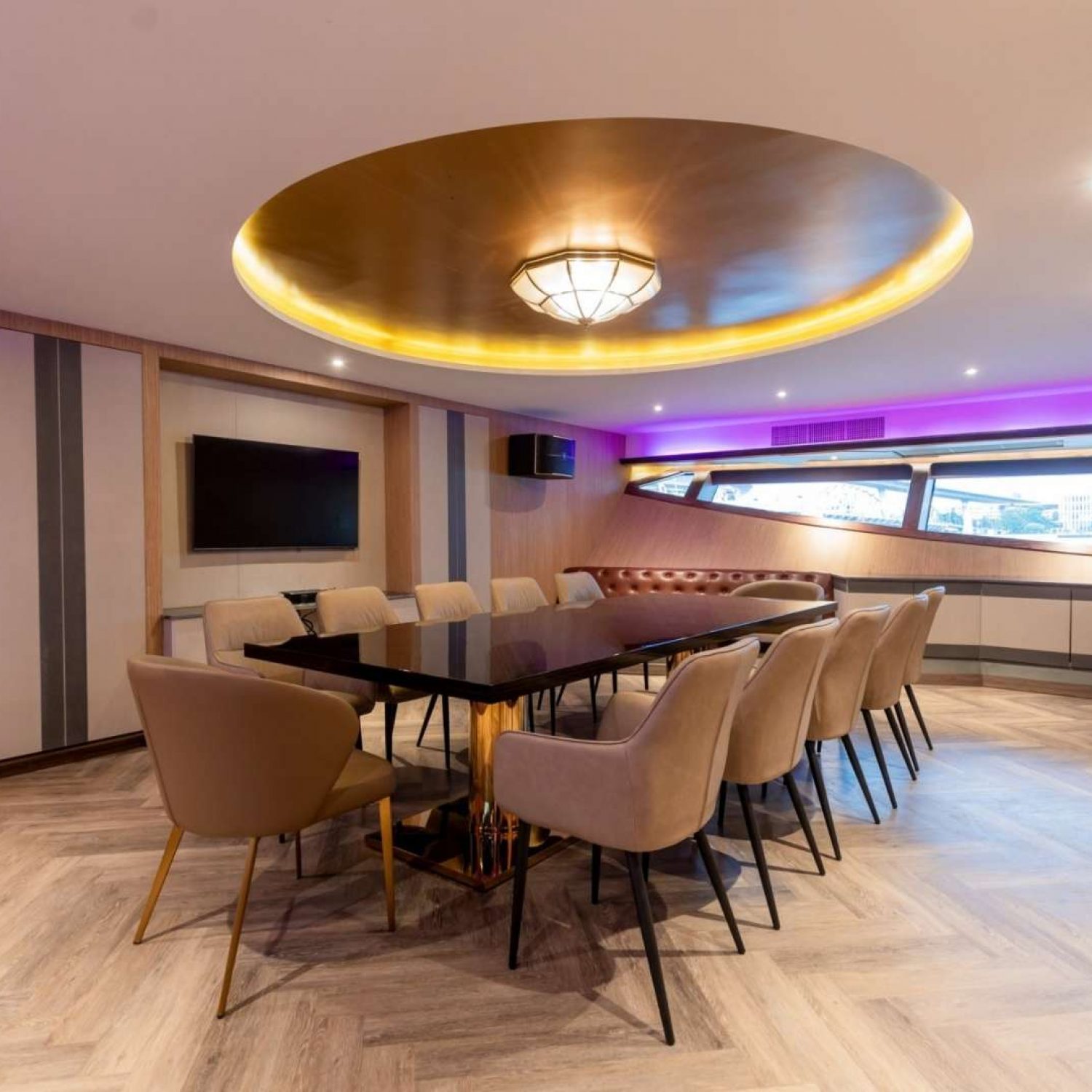 LINE_ALBUM_VIP-Room_๒๓๑๑๒๙_3_0