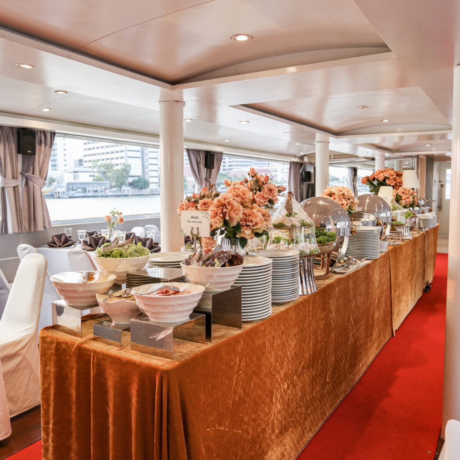 Main Saloon5