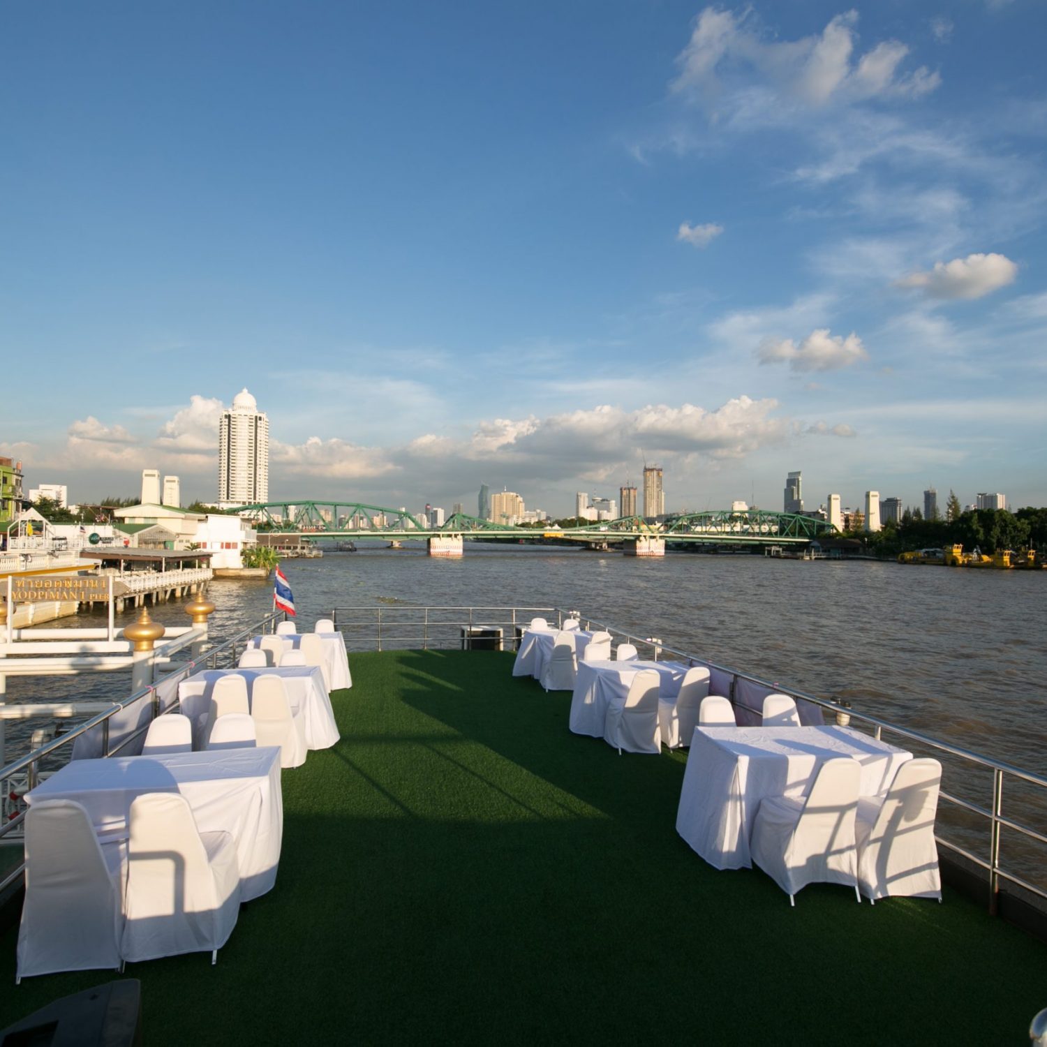 Upper Deck4
